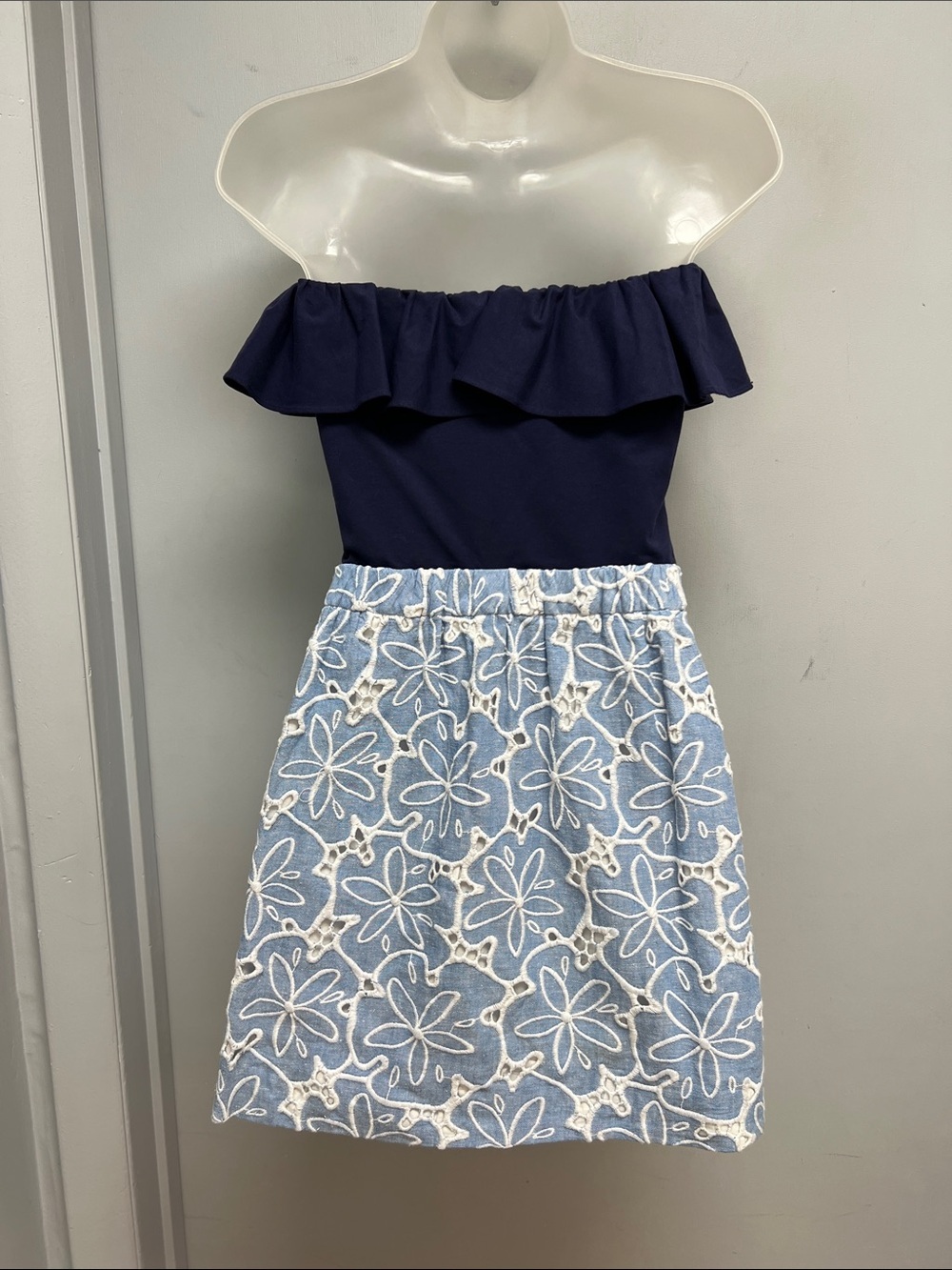 Lilly Pulitzer Athens Dress Tide Blue Hollar For a Dollar Eyelet Chambray Small - Picture 6 of 15